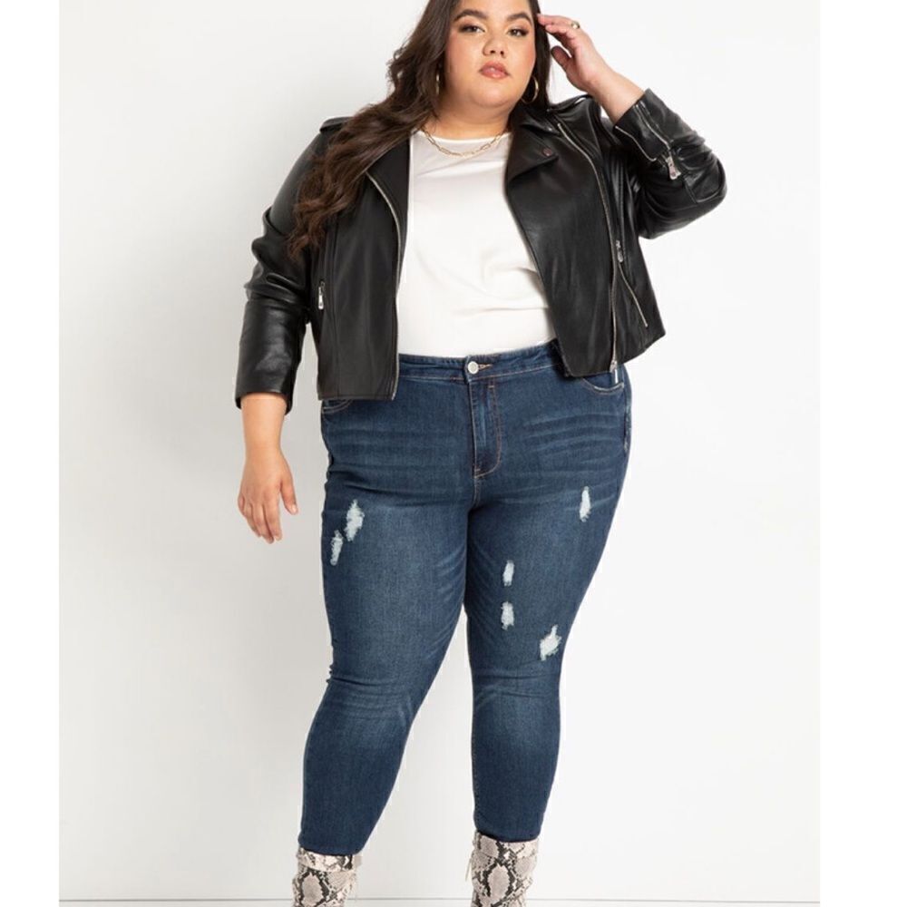 Eloquii Gena Fit Peach Lift Distressed Skinny Jeans 22G  Whiskered Booty Lift